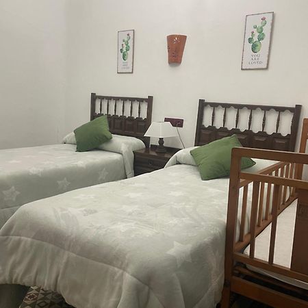 La Magnolia Hotel La Puerta de Segura ภายนอก รูปภาพ