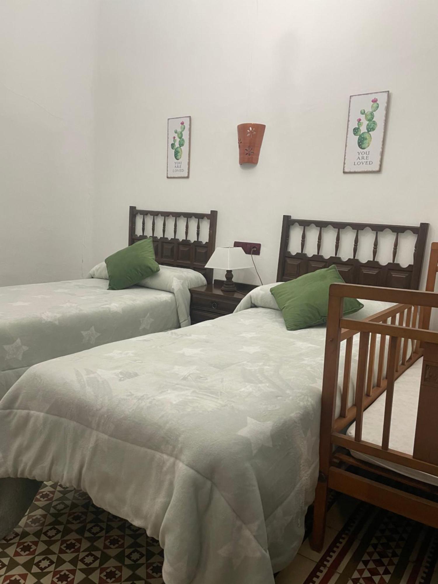 La Magnolia Hotel La Puerta de Segura ภายนอก รูปภาพ