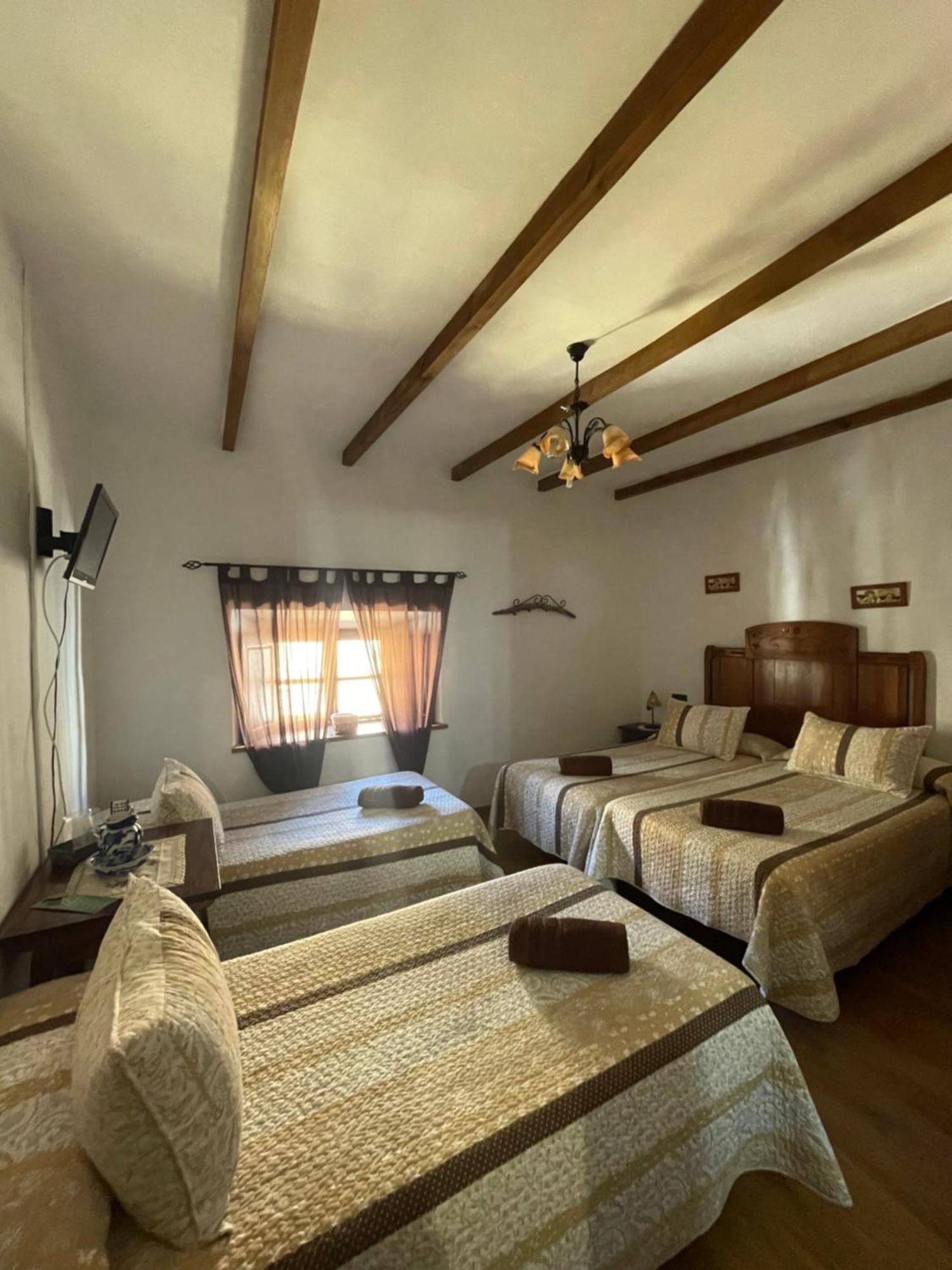 La Magnolia Hotel La Puerta de Segura ภายนอก รูปภาพ