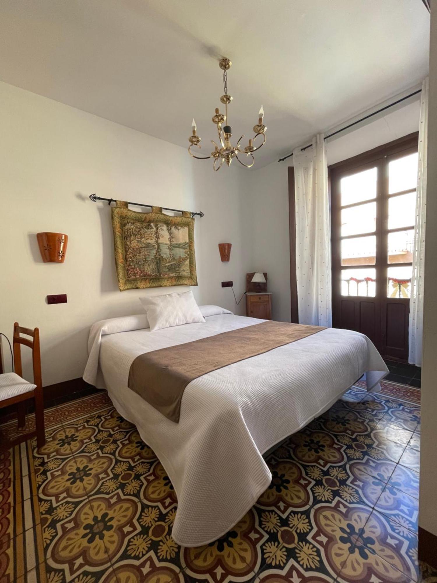 La Magnolia Hotel La Puerta de Segura ภายนอก รูปภาพ