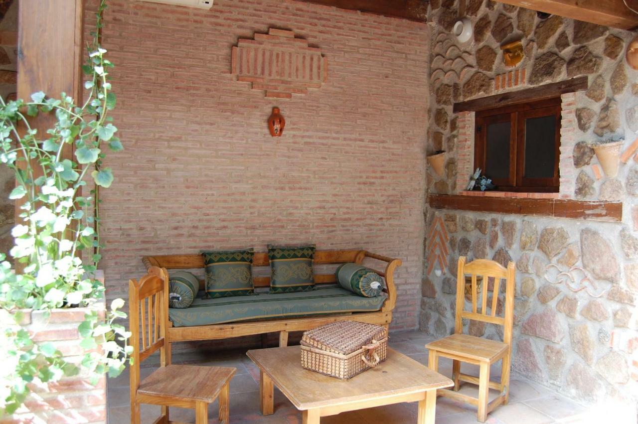 La Magnolia Hotel La Puerta de Segura ภายนอก รูปภาพ