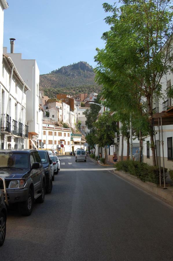 La Magnolia Hotel La Puerta de Segura ภายนอก รูปภาพ