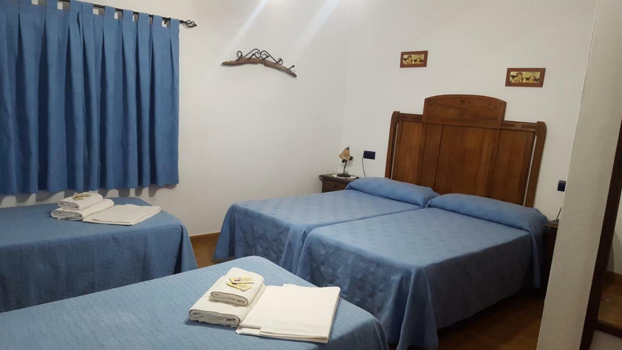 La Magnolia Hotel La Puerta de Segura ภายนอก รูปภาพ